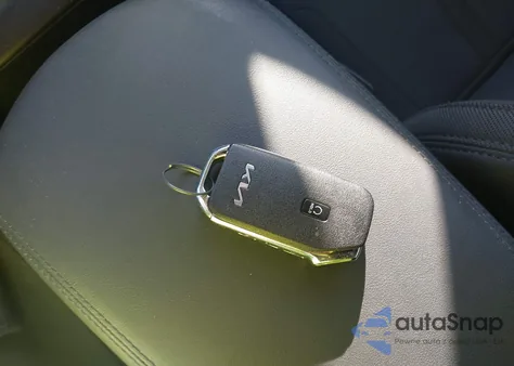 2023 Kia K5 Lxs из США, поврежденный, VIN 5XXG14J2XPG226266